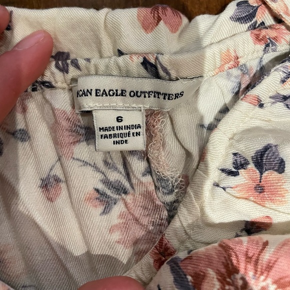 Cute floral dress from American Eagle outfitter’s - Picture 2 of 2